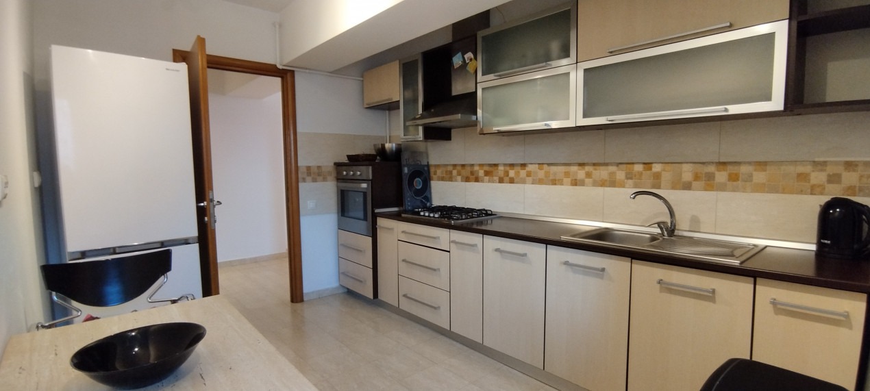 ALBA IULIA 3 CAMERE LUX 99 MP, PARCARE SUBTERANA!