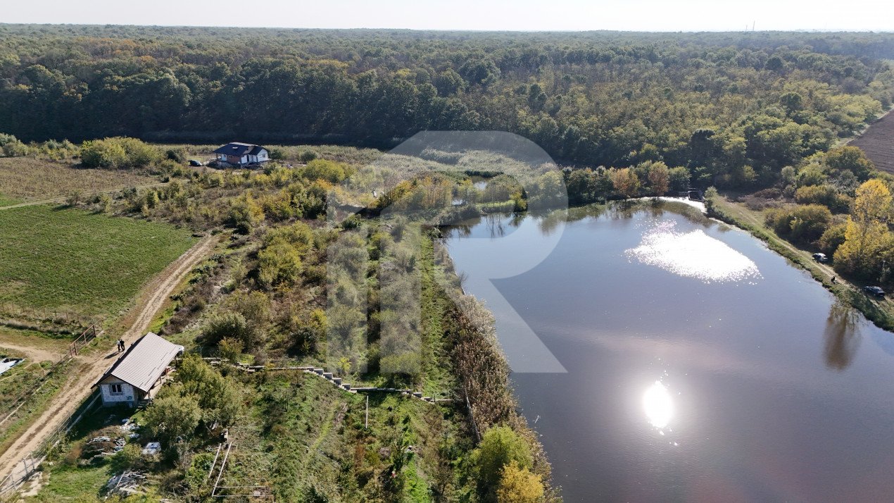 Teren intravilan cu deschidere la lac | Ganeasa | 1102 mp 