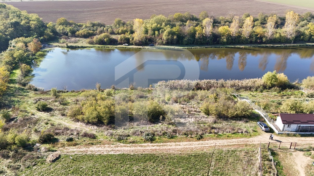 Teren intravilan cu deschidere la lac | Ganeasa | 1102 mp 