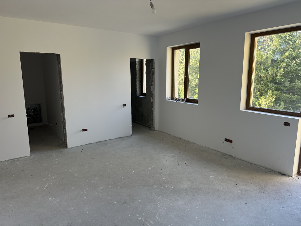 CORBEANCA-PARADISUL VERDE, VILA P+E+M 507 MP, LOT 1095 MP, LA PADURE!