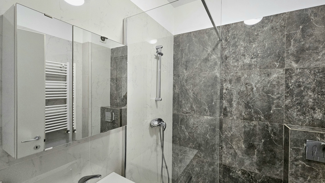 Apartament - terasa 200 mp-complet cu vedere libera si parcare 