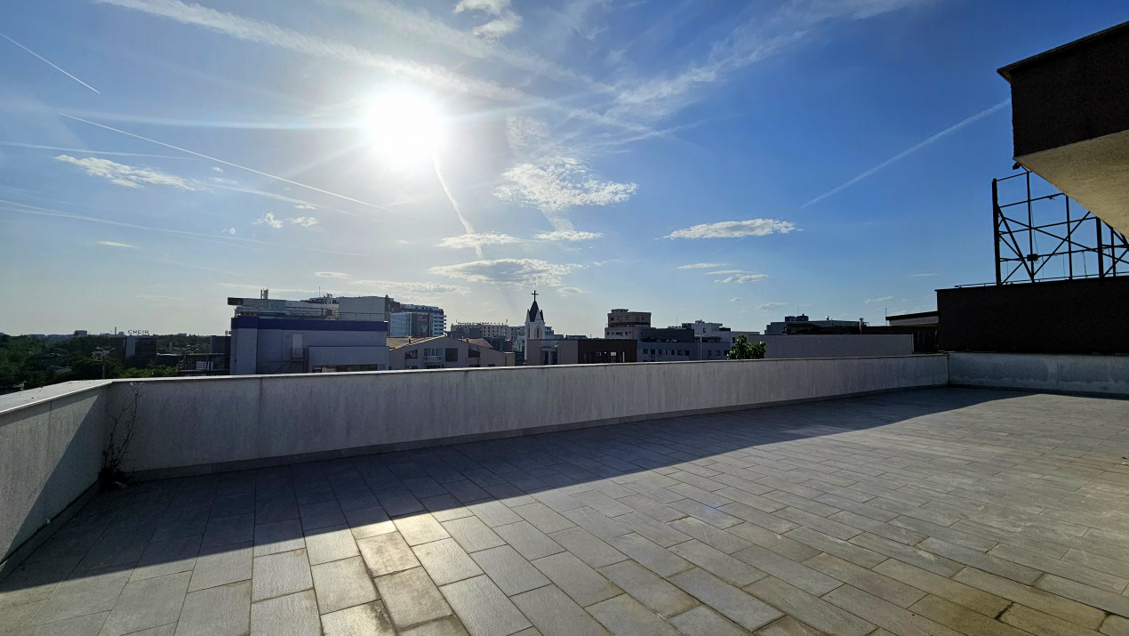 Apartament - terasa 200 mp-complet cu vedere libera si parcare 