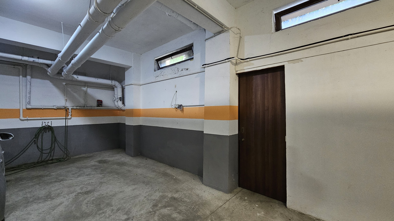 Apartament - terasa 200 mp-complet cu vedere libera si parcare 