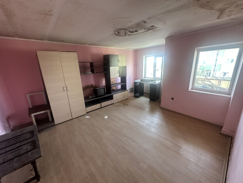 1 DECEMBRIE, 4 CAMERE 98 MP, LOT 22 MP PARCARE!