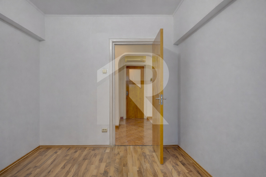 BERCENI – PIAȚA REȘIȚA, 3 CAMERE, 73 MP TOTAL, CENTRALA PROPRIE, LOC PARCARE!