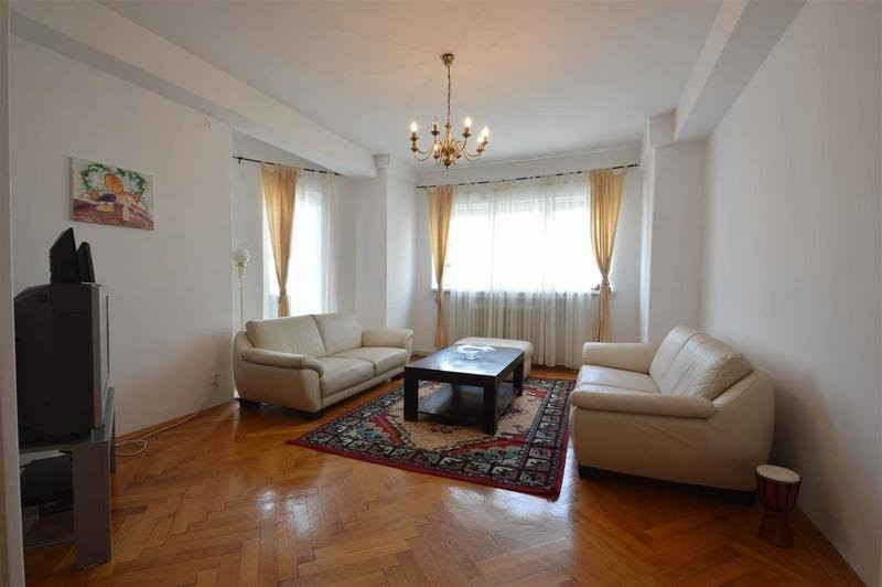 Povestea unui apartament rar, pe Jules Michelet - Piata Romana