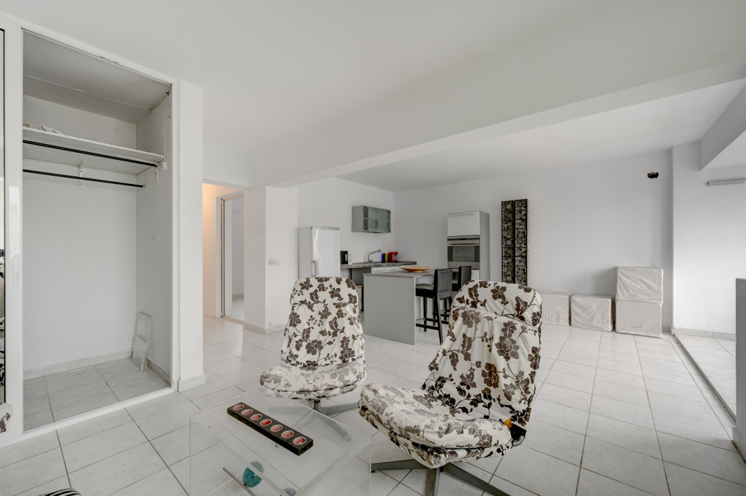 MATEI BASARAB - LABIRINT, APARTAMENT 2 CAMERE 53 MP, BLOC 2001, ETAJ 4!