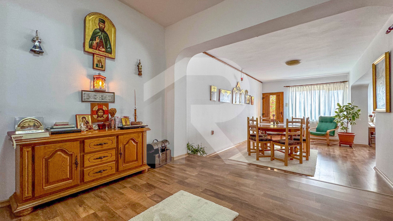 Casa | 356 mpc | Lot 1422 mp | Atelier de creatie | Locuinta/sediu | Baicoi