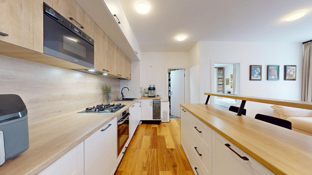 Apartament elegant 2 cam cu istorie, rafinament și facilități premium